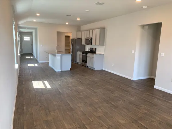 211 Hamilton Pool LN, Bastrop, TX 78602