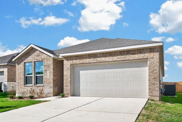 328 Rockies RD, Hutto, TX 78634