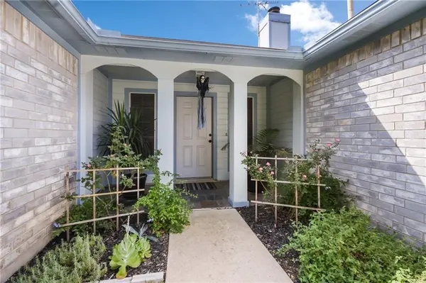 1252 Lacey Oak LOOP, Round Rock, TX 78681