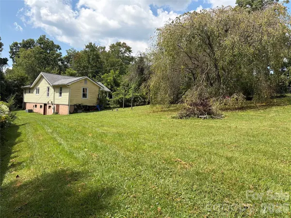 408 McCoy Cove RD, Black Mountain, NC 28711