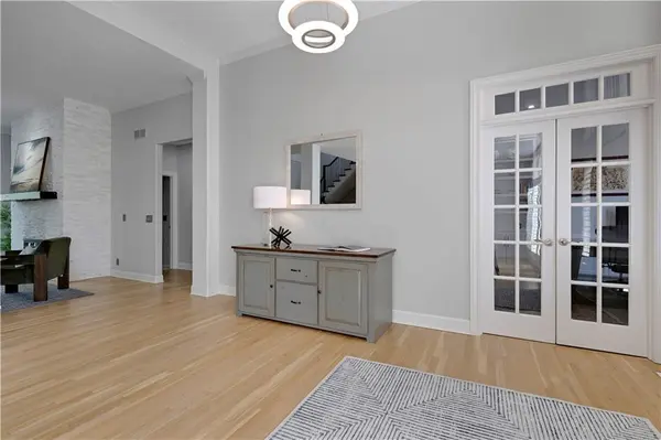 15448 Iron Horse CIR, Leawood, KS 66224