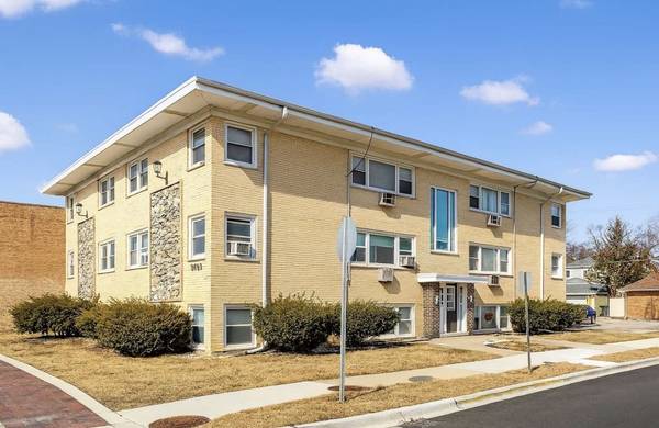 8636 Grand AVE #3A, River Grove, IL 60171