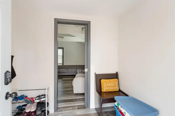 656 S 4th ST, Chesterton, IN 46304