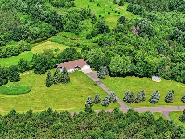 462 270th ST, Woodville, WI 54028