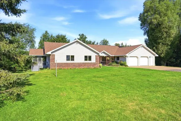 462 270th ST, Woodville, WI 54028