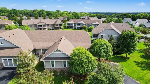 10776 Lyndale Bluffs TRL, Bloomington, MN 55420