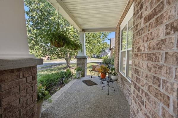 1504 Pleasant Hollow Ln, Old Hickory, TN 37138