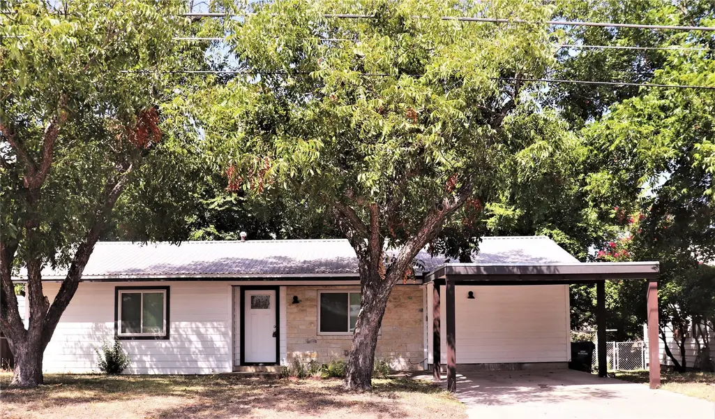 1002 N Main ST, Burnet, TX 78611