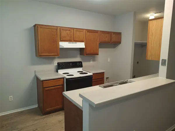 1619 Constantino CIR #B, Austin, TX 78745