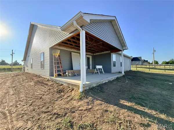 239 Sycamore RD, Perryville, MO 63775