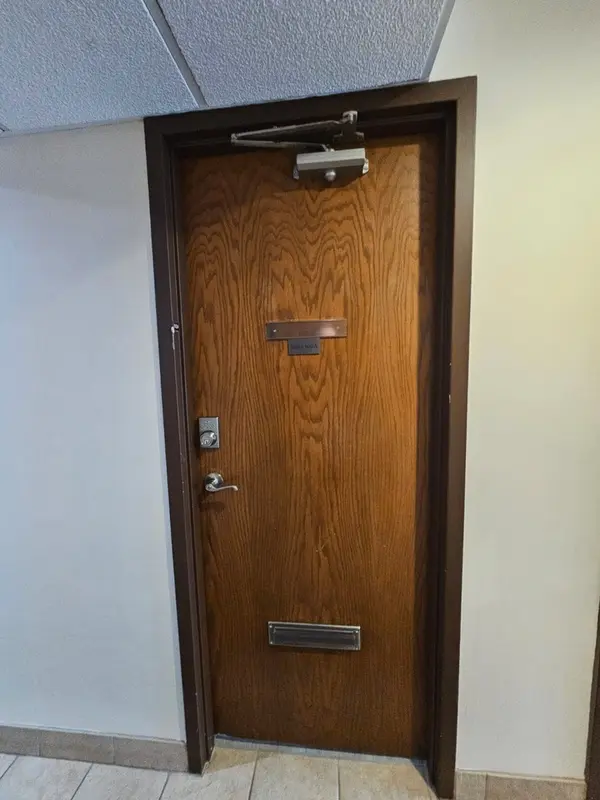4825 N Mason AVE #102, Chicago, IL 60630