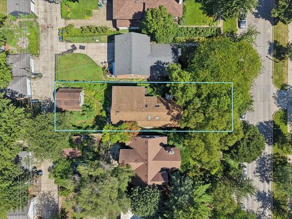 642 Sheridan RD, Evanston, IL 60202