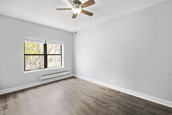 4555 N Malden ST #205, Chicago, IL 60640