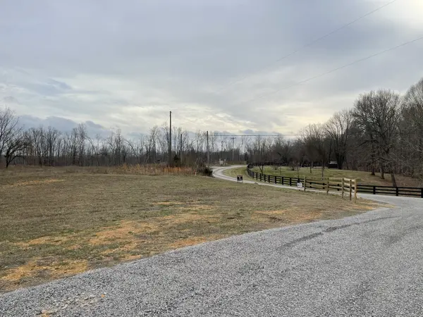 44 Ridgeway Ave, Smithville, TN 37166