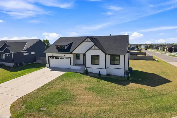 7117 E Pheasant Ridge St, Bel Aire, KS 67226