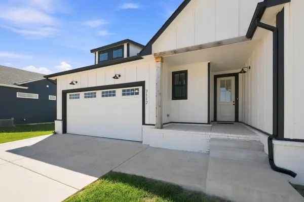 7117 E Pheasant Ridge St, Bel Aire, KS 67226