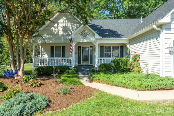 38 Eden Glen RD, Black Mountain, NC 28711
