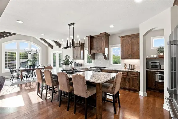26009 S Summit RD, Harrisonville, MO 64701