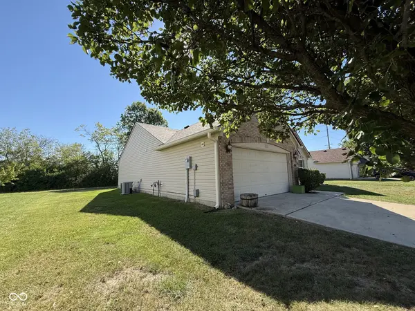 2055 Autumn Faith WAY, Avon, IN 46123