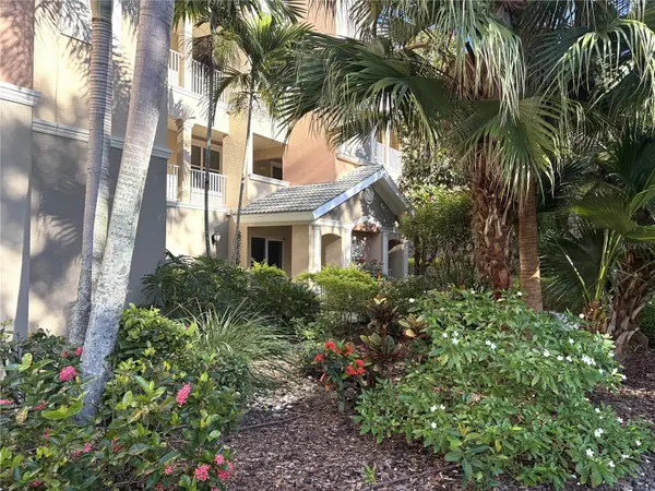 5122 MANORWOOD DR #4B, Sarasota, FL 34235