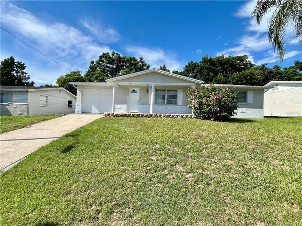 5033 FARLEY DR, Holiday, FL 34690