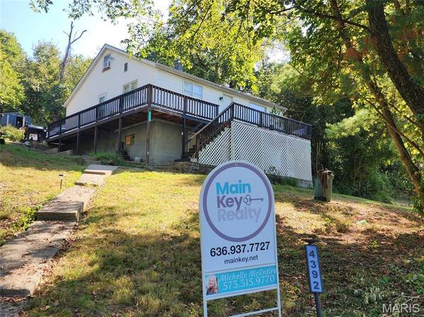 4392 Flucom RD, De Soto, MO 63020