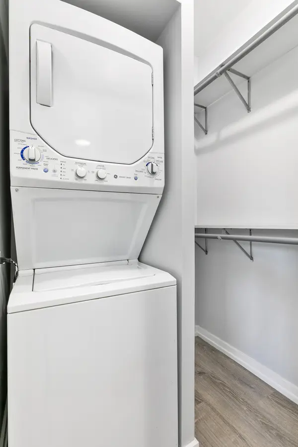 4875 N Magnolia AVE #403, Chicago, IL 60640