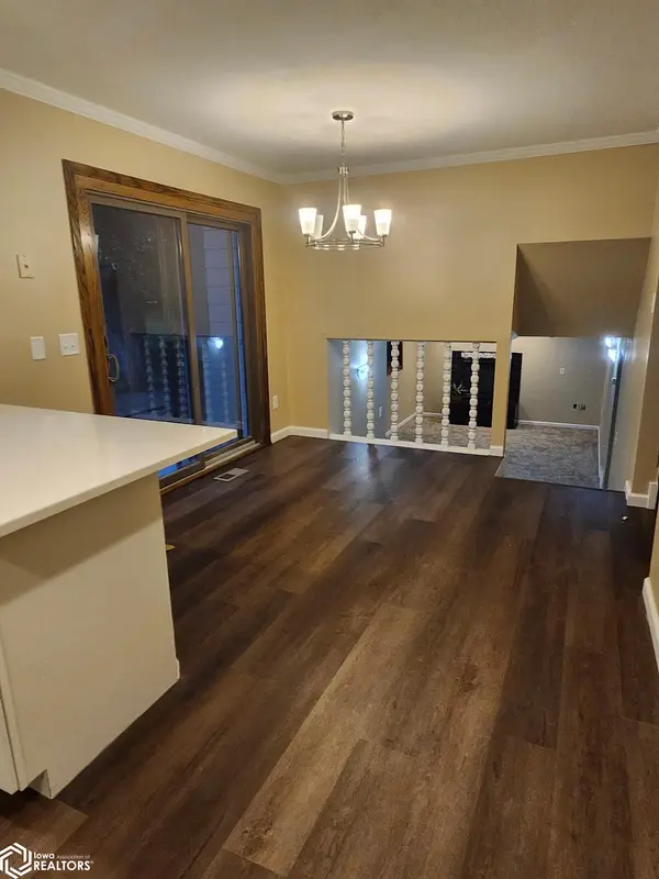 1164 Columbine CIR, Norwalk, IA 50211