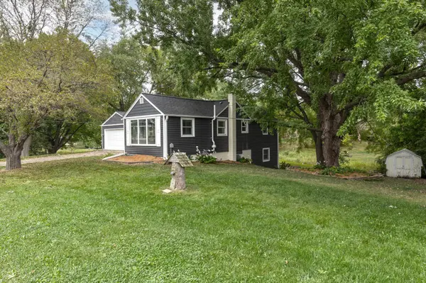 575 Hamel RD, Medina, MN 55340