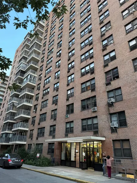 42-55 Colden ST #6S, Flushing, NY 11355