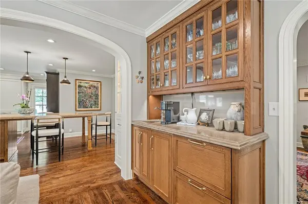 6436 Overbrook RD, Mission Hills, KS 66208
