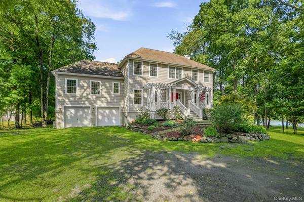 9 Short RD, New Windsor, NY 12553
