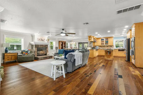 15610 COUNTRY LN, Spring Hill, FL 34610