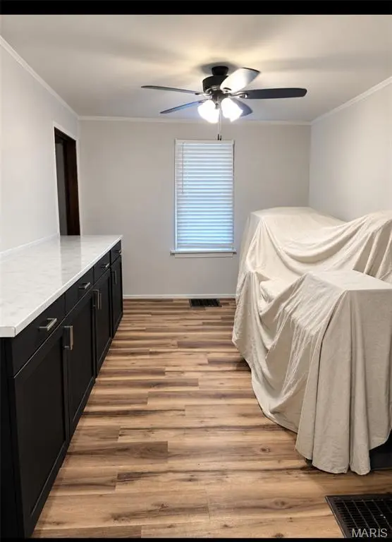 4392 Flucom RD, De Soto, MO 63020