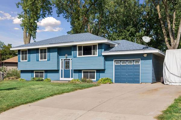 250 Stardust BLVD, Circle Pines, MN 55014
