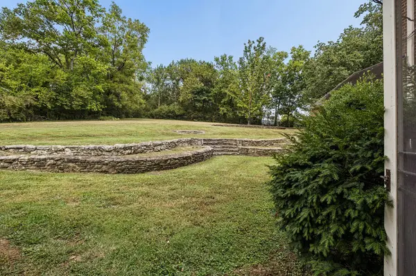 820 Overton Ln, Nashville, TN 37220