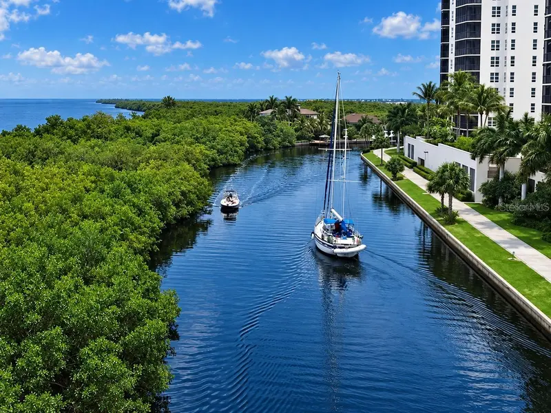 3329 SUNSET KEY CIR #107, Punta Gorda, FL 33955