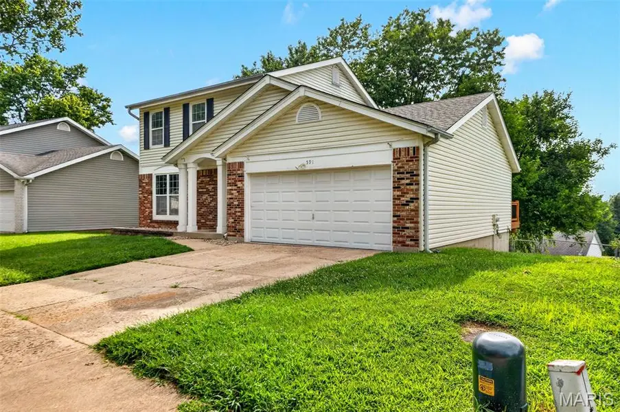 591 Summit Hills DR, Fenton, MO 63026
