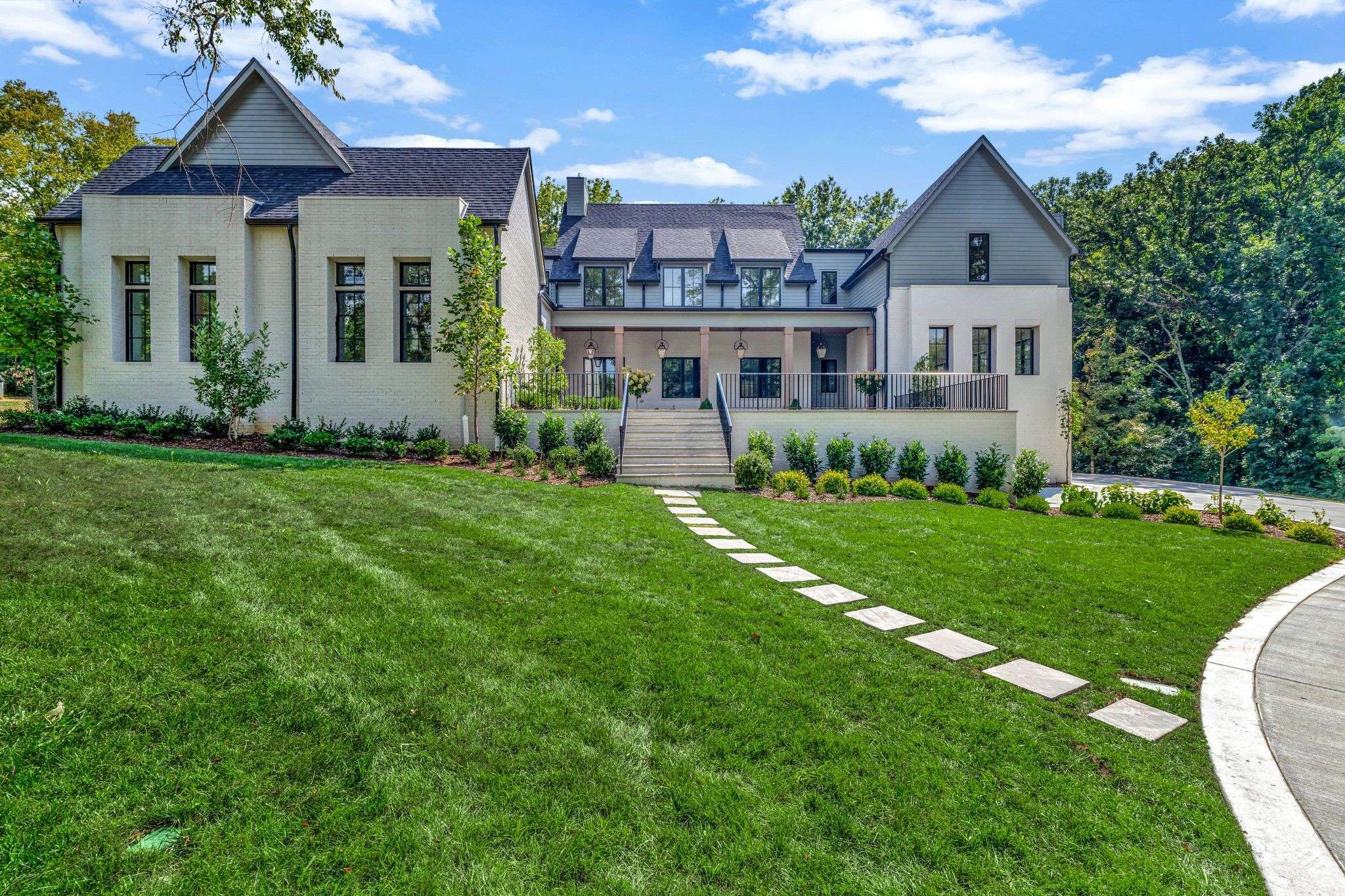 1099 Lynnwood Blvd, Nashville, TN 37215