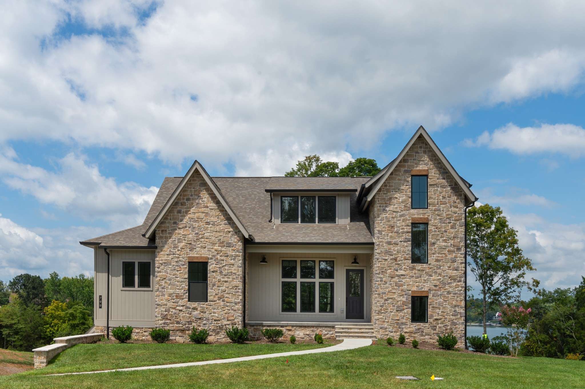 799 Fanning Bend Dr, Winchester, TN 37398