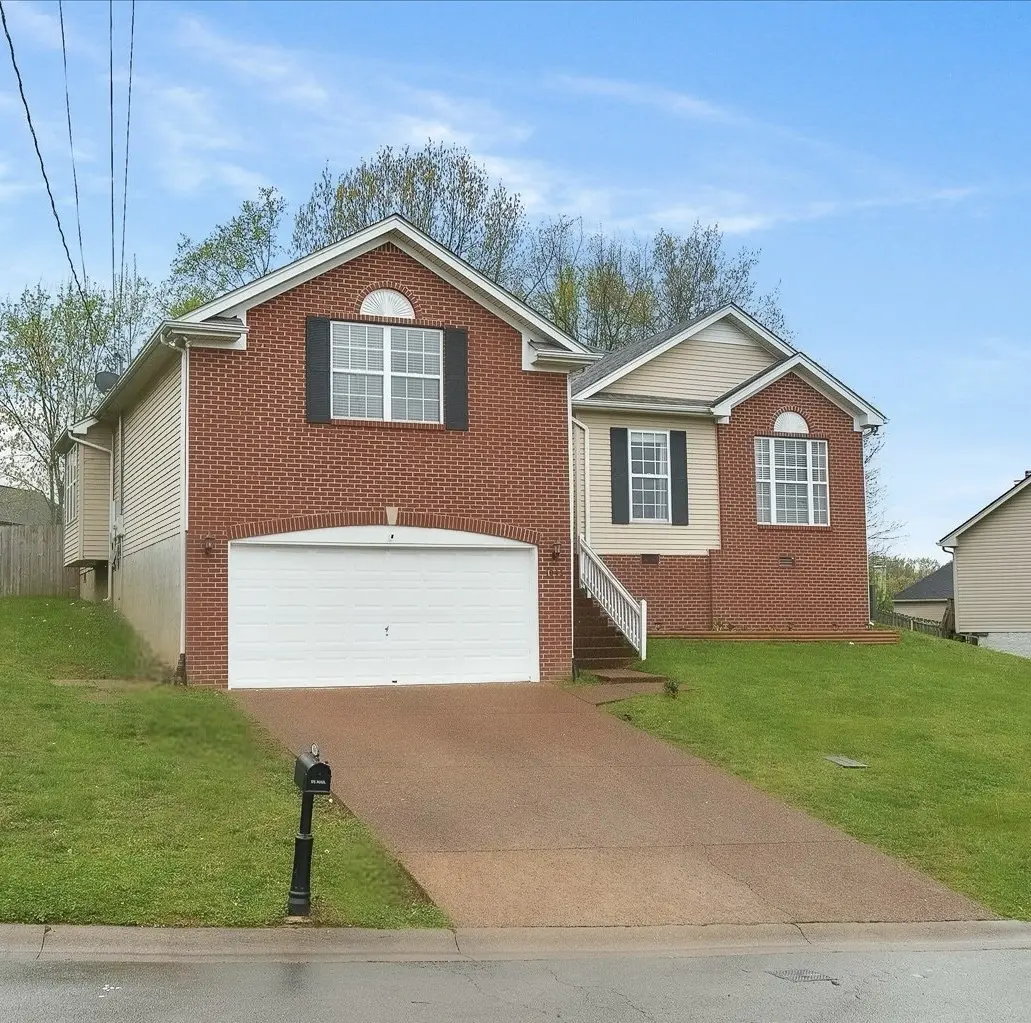 1045 Blue Mountain Ln #E, Antioch, TN 37013