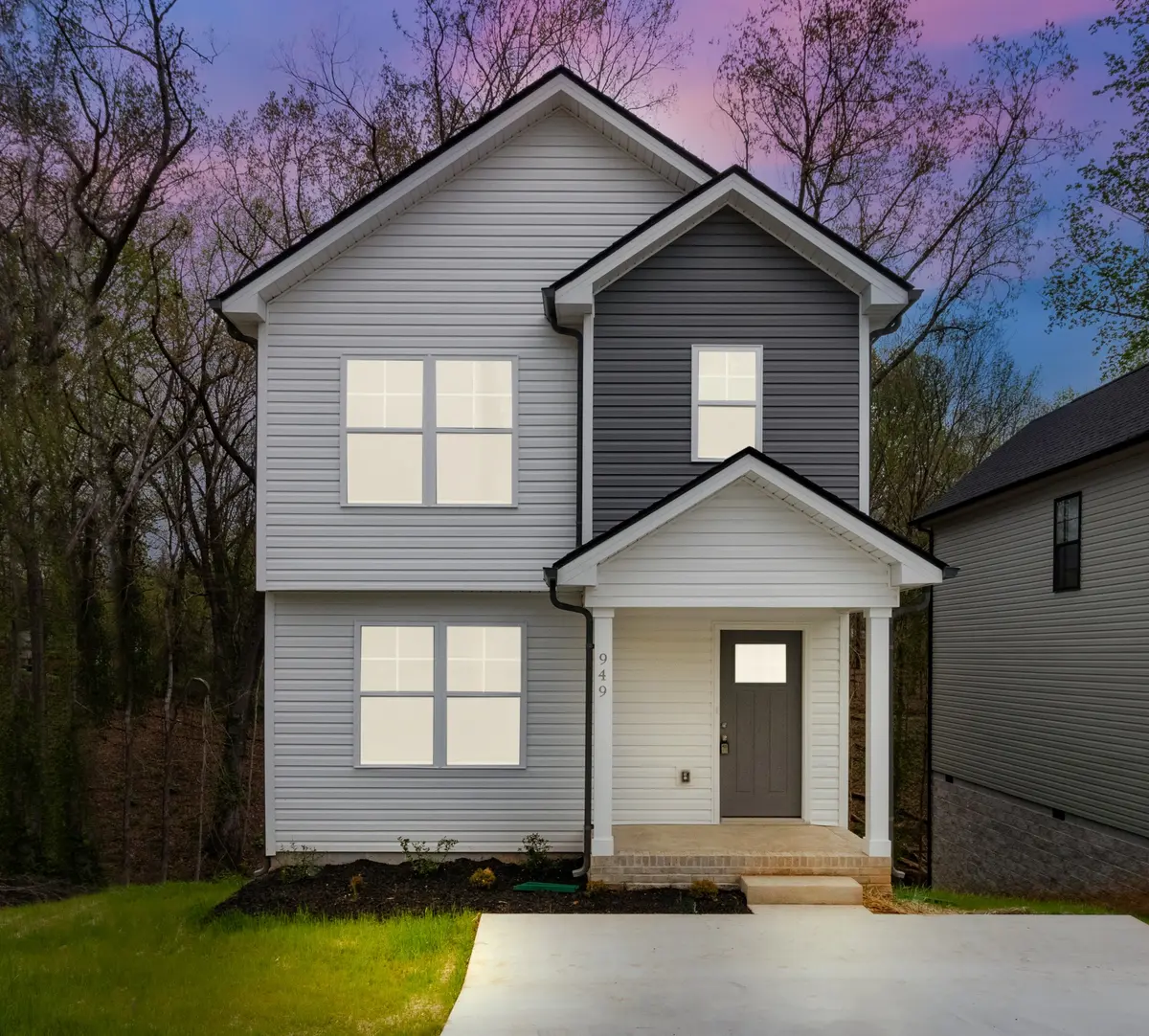949 Oak Ln, Clarksville, TN 37040