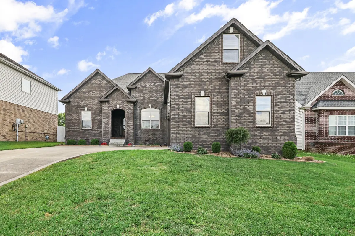 3320 Wiser Dr, Clarksville, TN 37042