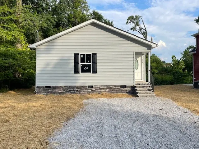 602 E Decherd, Tullahoma, TN 37388
