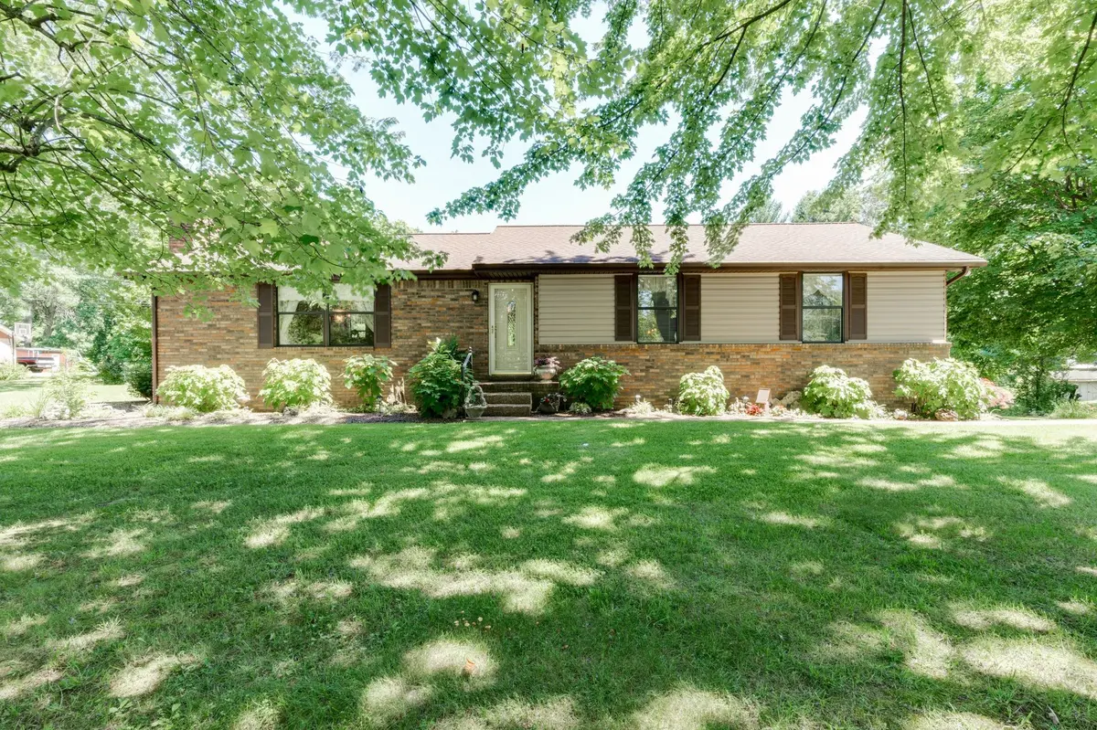 216 Kennedy Dr, White House, TN 37188