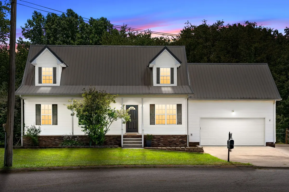 2762 Shepherds Ct, Woodlawn, TN 37191