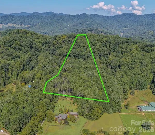 99999 Crooked Creek RD, Mars Hill, NC 28754