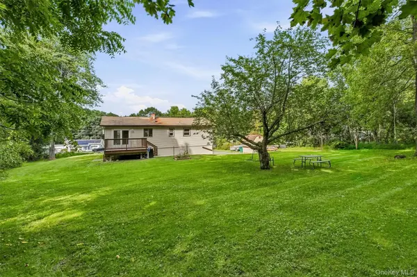 158 Bower RD, Poughkeepsie, NY 12603