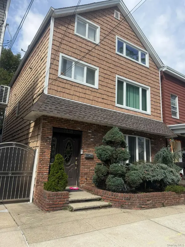 18-38 120 ST, College Point, NY 11356
