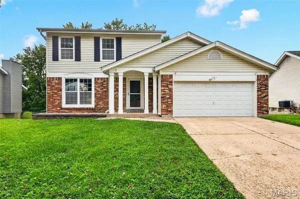 591 Summit Hills DR, Fenton, MO 63026